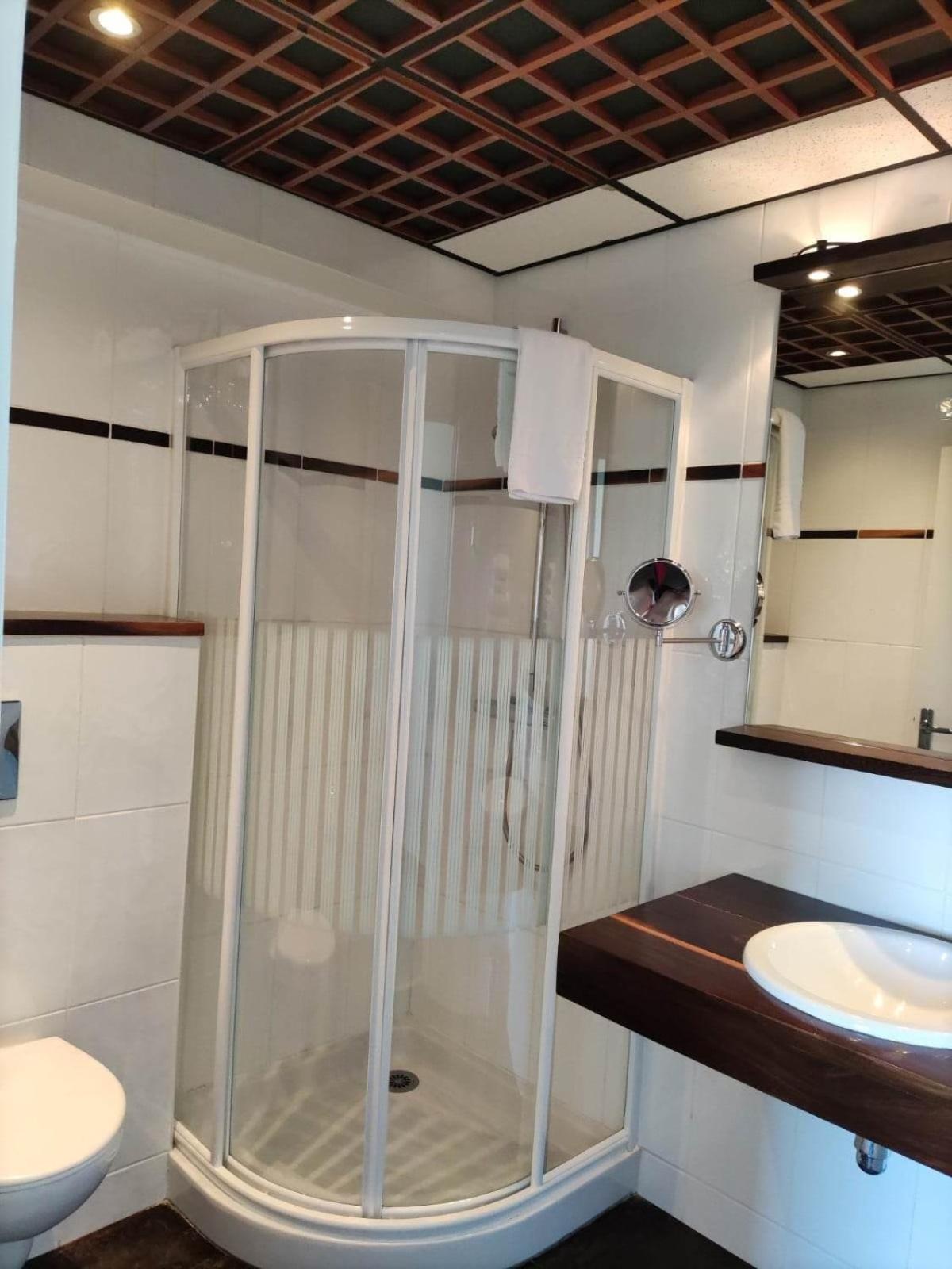 益乐驿站酒店 卡德维勒 外观 照片